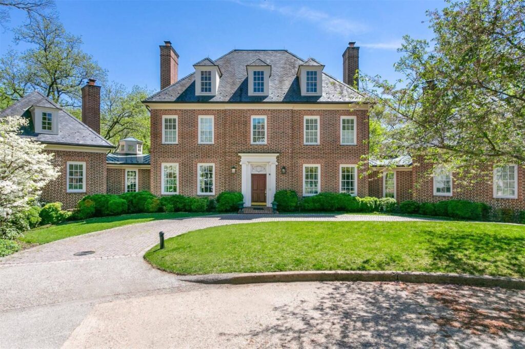 A home very similar to ours that has dark bronze gutters
