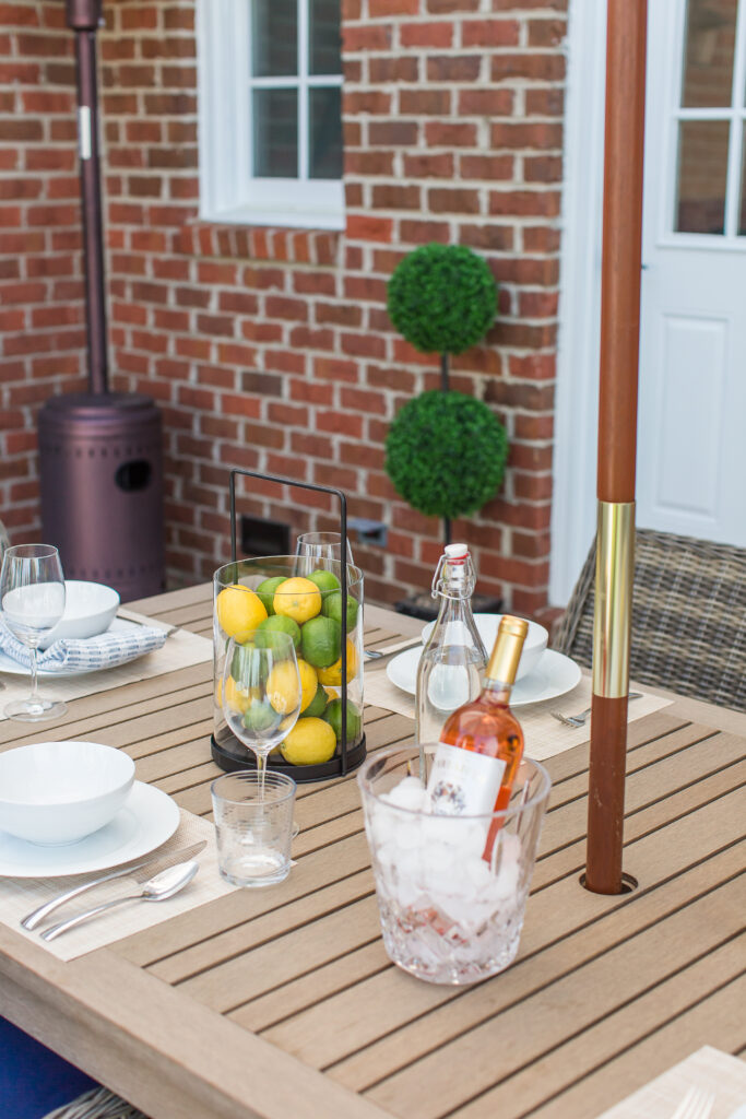 Who's thirsty for some Rose wine? Looks great on the warm tones of the teak table. 