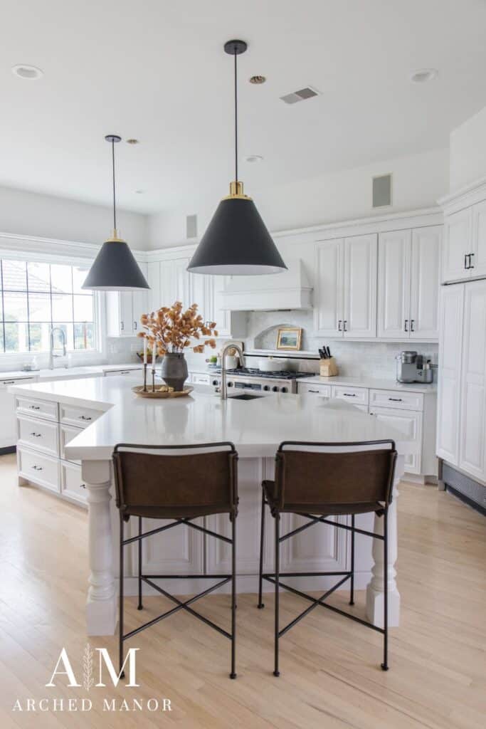 How Many Kitchen Island Stools should you have?