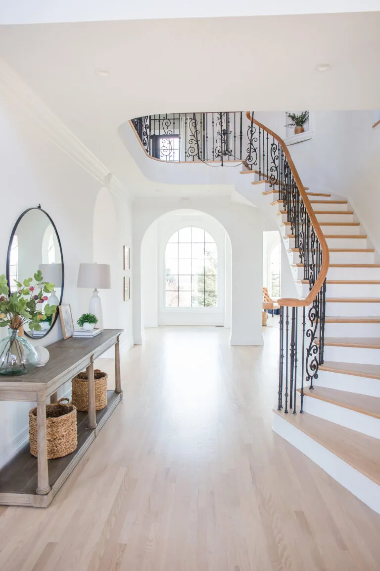 Arched-Manor-Foyer-1699