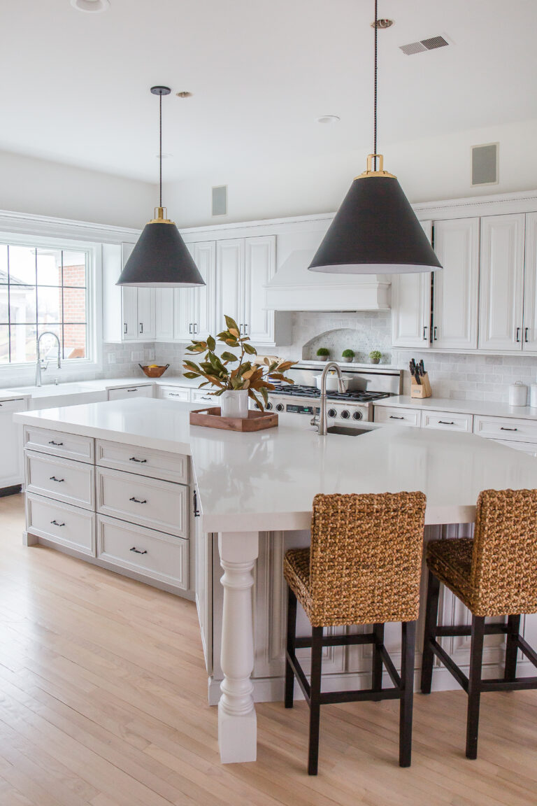 Arched-Manor-Kitchen-1634