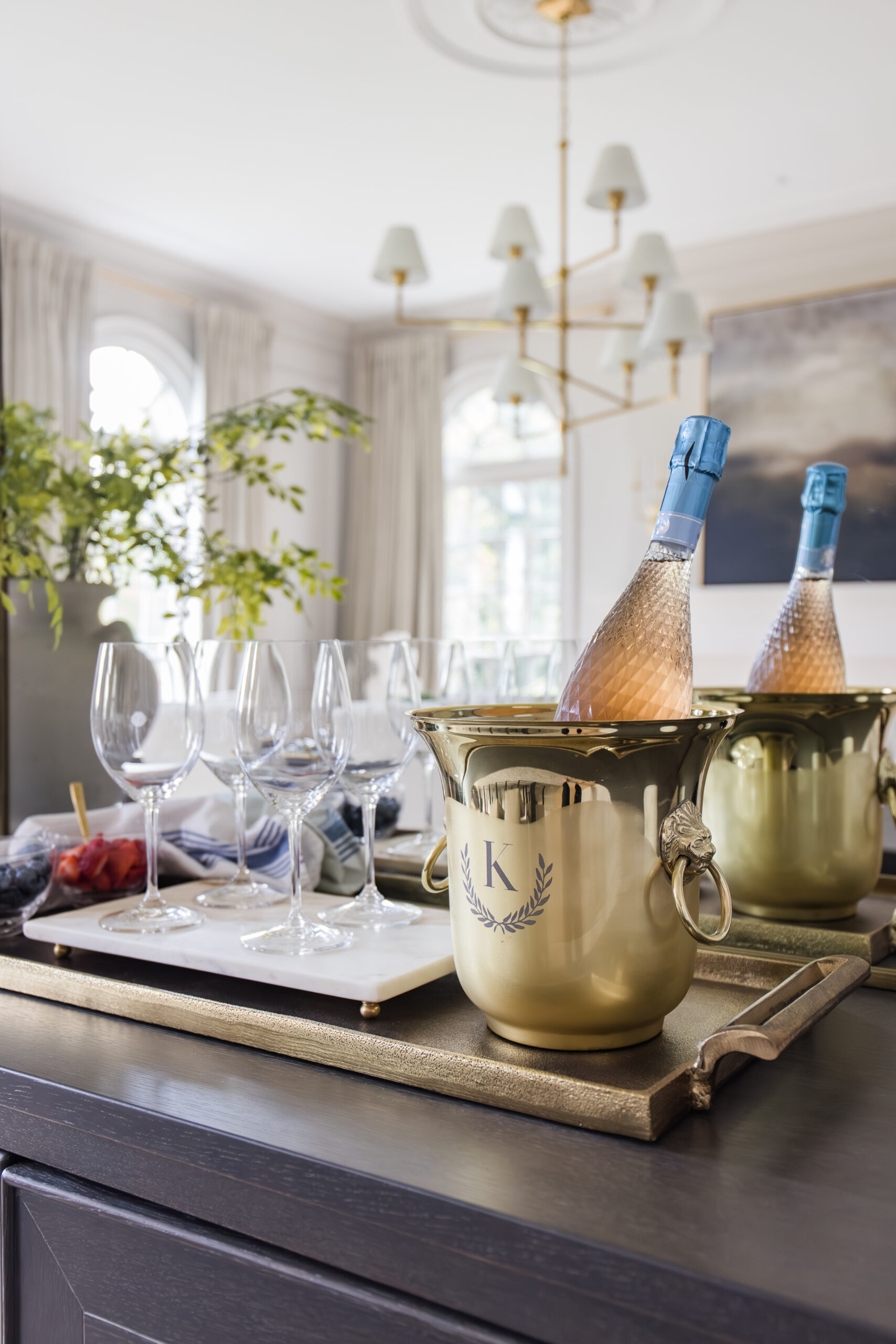 holiday party entertaining must haves, holiday party entertaining, holiday entertaining, gift guide, holiday gift guide, gift ideas for the party host, host gifts under $25, gift guide under $25, barware, serving essentials, holiday entertaining essentials, holiday drink special